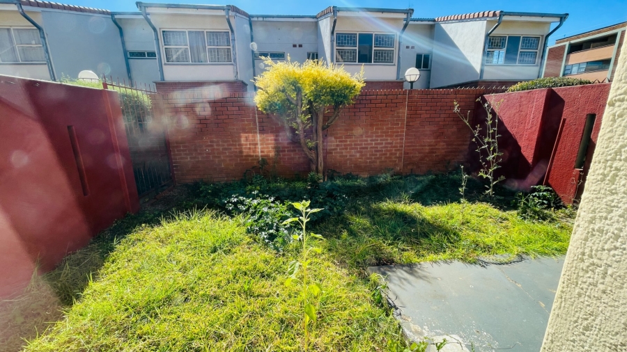 2 Bedroom Property for Sale in Potchefstroom South North West